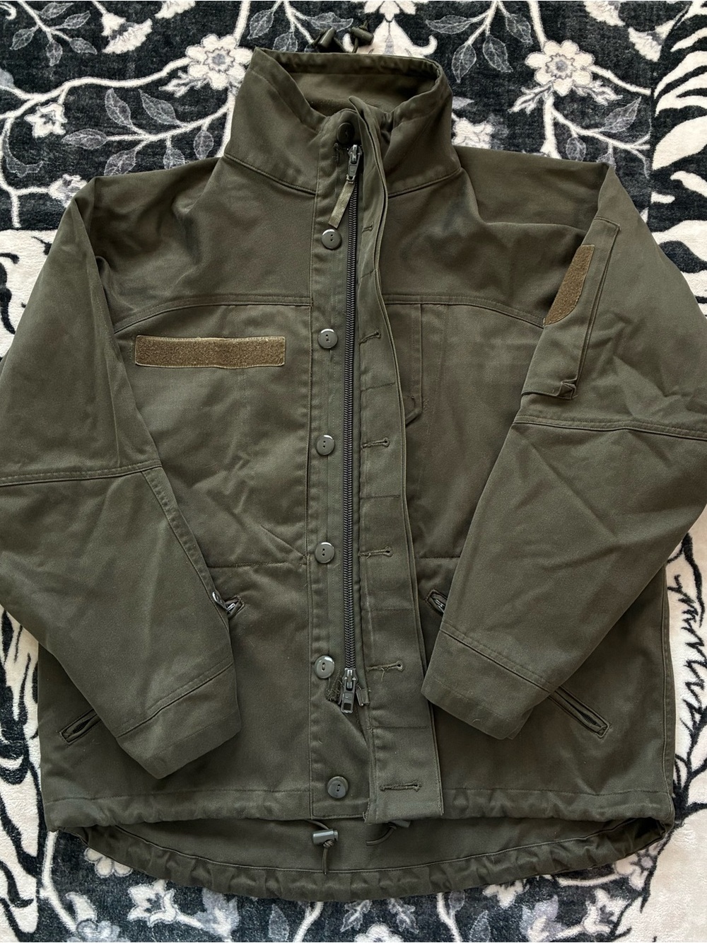 017 - VINTAGE AUSTRIAN MILITARY OLIVE GREEN COAT JACKET